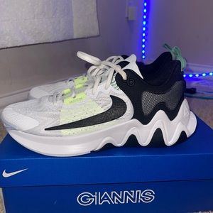 Giannis Immorality 2 White/Black